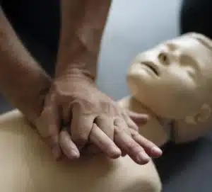 CPR for Restaurant Employees in Davis: A Practical Guide